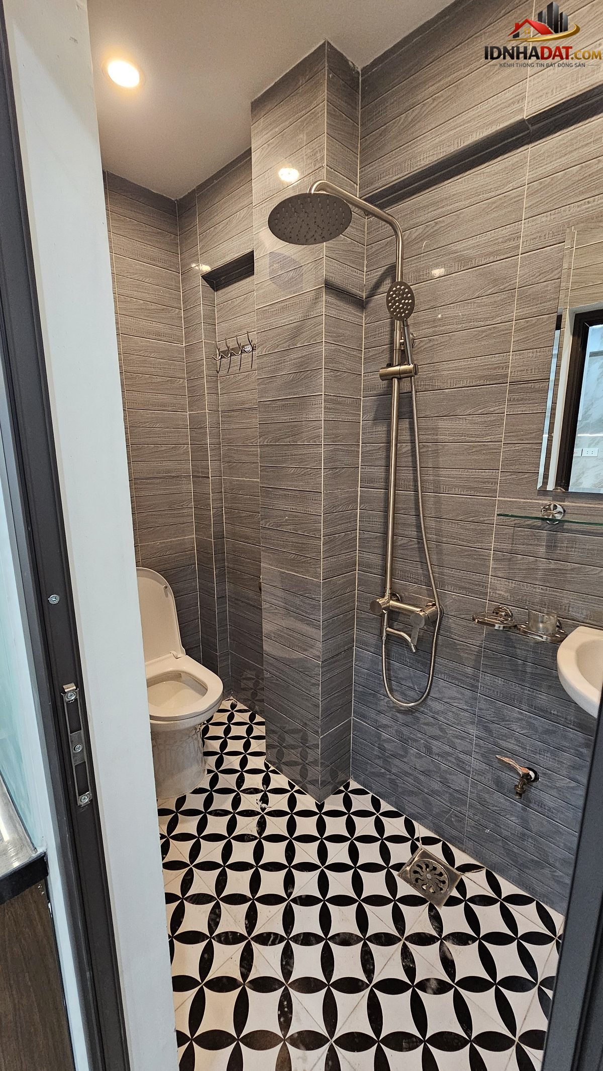 Bán nhà Phường Láng Hạ Quận Đống Đa Thành Phố Hà Nội, căn hộ tập thể 90m2 giá 2,2 tỷ