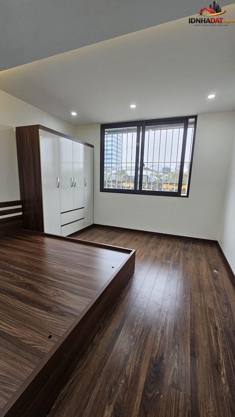 Bán nhà Phường Láng Hạ Quận Đống Đa Thành Phố Hà Nội, căn hộ tập thể 90m2 giá 2,2 tỷ