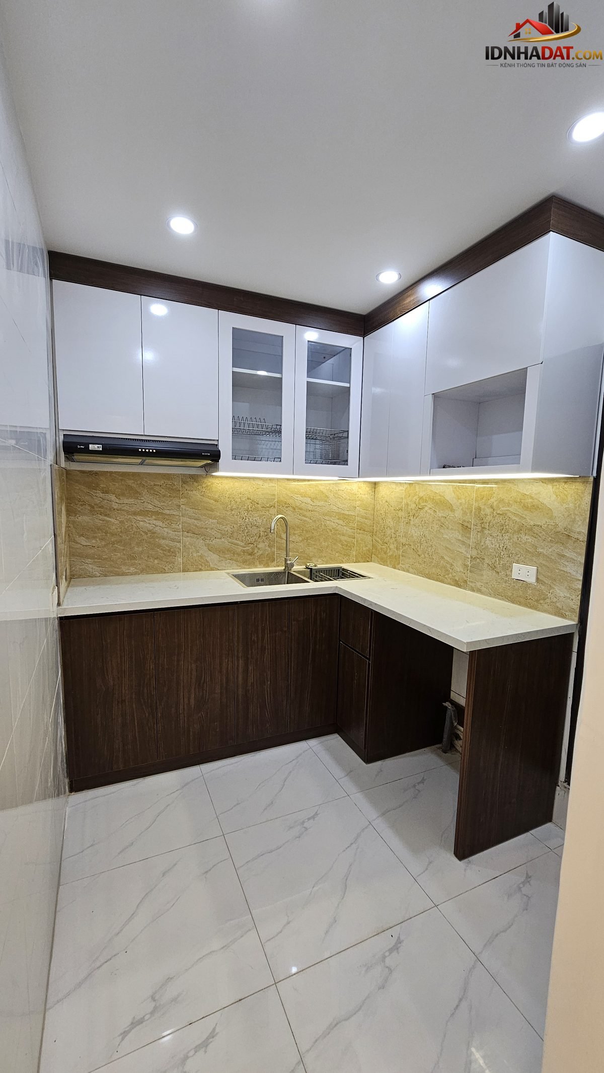 Bán nhà Phường Láng Hạ Quận Đống Đa Thành Phố Hà Nội, căn hộ tập thể 90m2 giá 2,2 tỷ