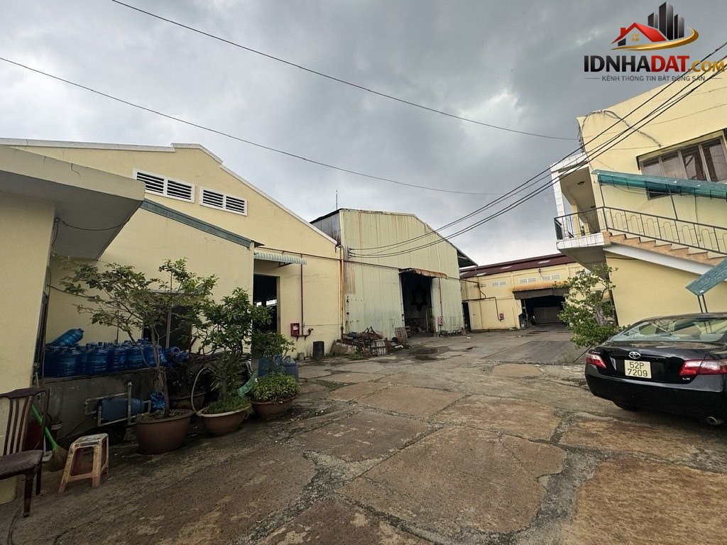 Địa thế ven sông 4.200m2 mặt tiền kênh tham lương 2 mặt tiền đắc địa – Bán nhà đất Đường Nguyễn Văn Quá – Phường cũ Đông Hưng Thuận Quận 12 – Phường mới Đông Hưng Thuận – Thành phố Hồ Chí Minh 1 triệu