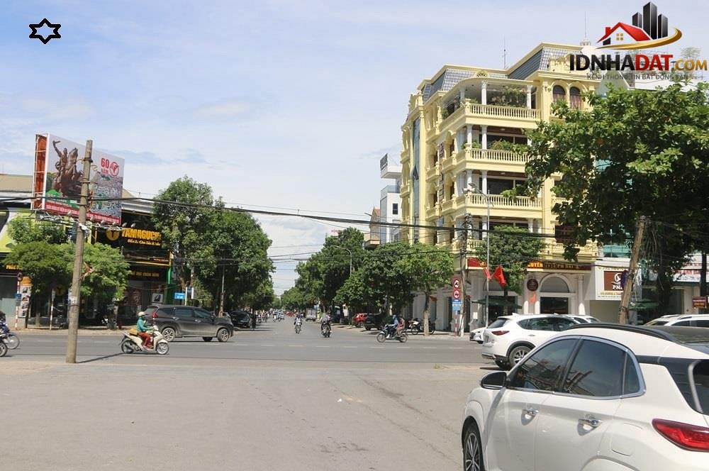 Siêu phẩm mặt tiền Trần Bình Trọng 900m2 ngang 15m độc bản Bình Thạnh – Bán nhà 1 tỷ