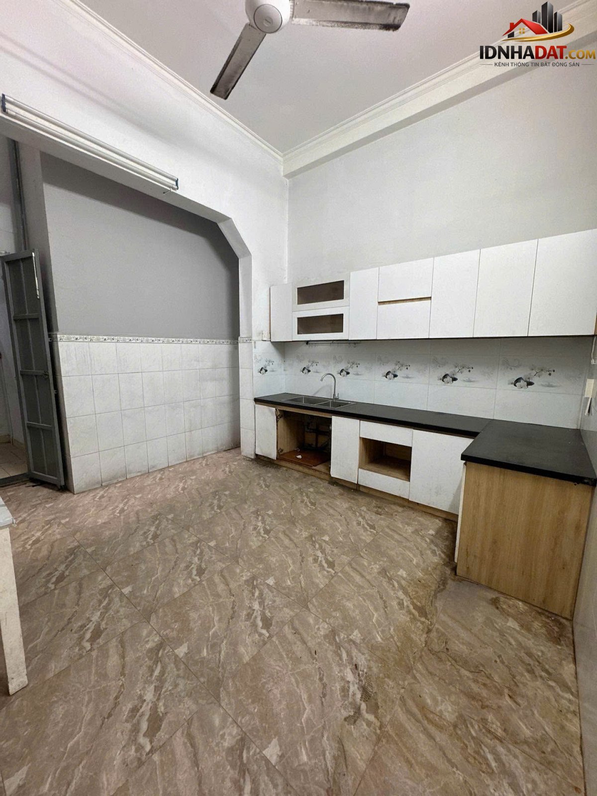 Mặt tiền Kinh Doanh sầm uất LẠC LONG QUÂN – Tân Bình Bán nhà đất Đường Lạc Long Quân – Phường cũ 10 Quận Tân Bình – Phường mới 10 – Thành phố Hồ Chí Minh 79m2 13 tỷ