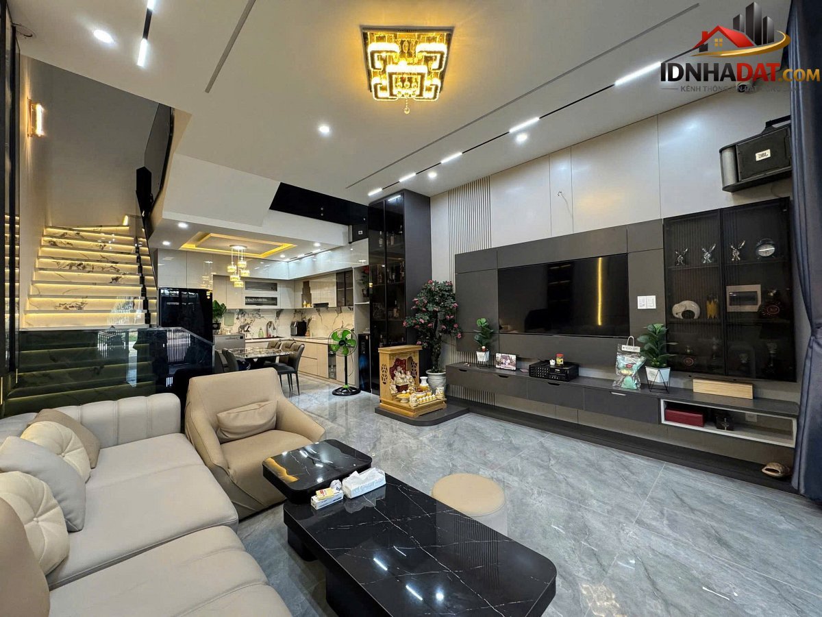 Cần bán gấp nhà 3 tầng gần cầu Hoà Xuân, Đà Nẵng – Giá 8,9 tỷ – Diện tích 100m2 – Bán nhà Phường Hòa Xuân Quận Cẩm Lệ Thành Phố Đà Nẵng