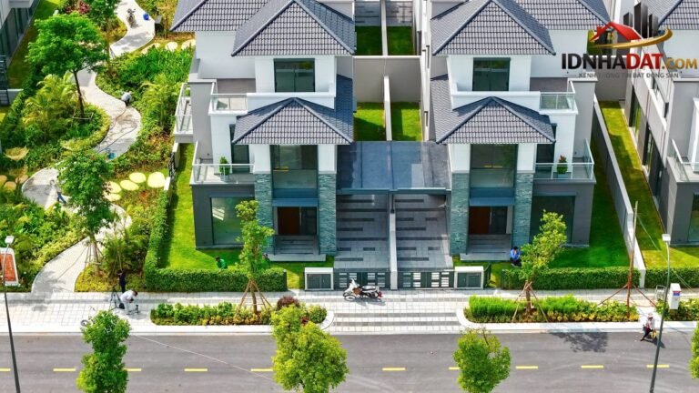 Tham quan thực tế khu compound Nhà Phố – Biệt Thự ven sông Quận 2 của Khang Điền – Bán nhà 102m2 giá 23 tỷ