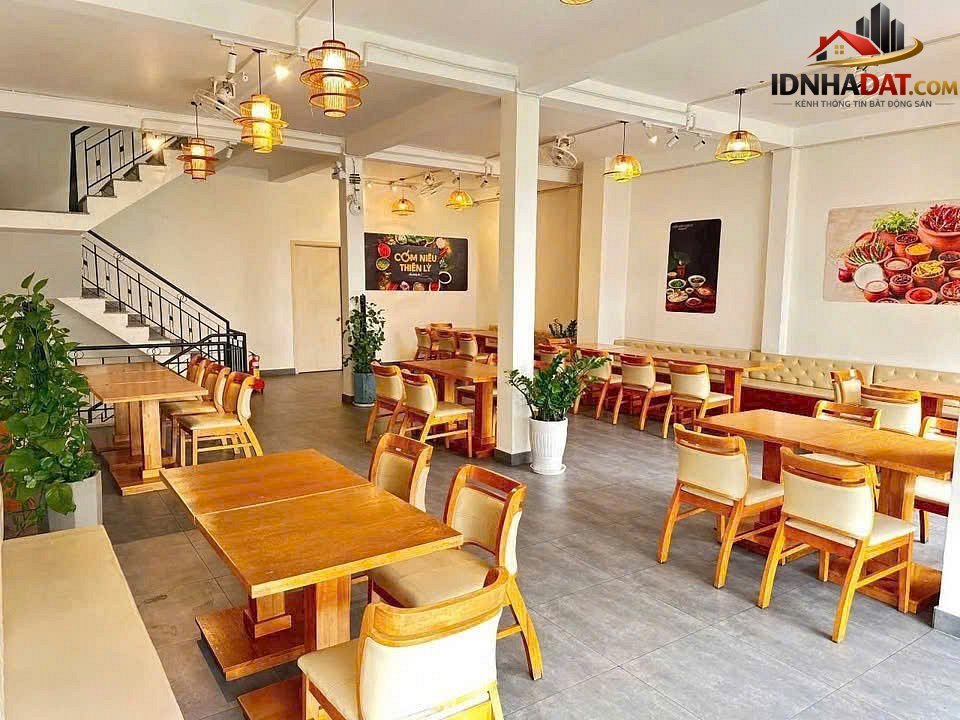 Bán nhà đất Đường Lạc Long Quân – Phường cũ 5 Quận 11 – Phường mới 5 – Thành phố Hồ Chí Minh 120m2 50 tỷ