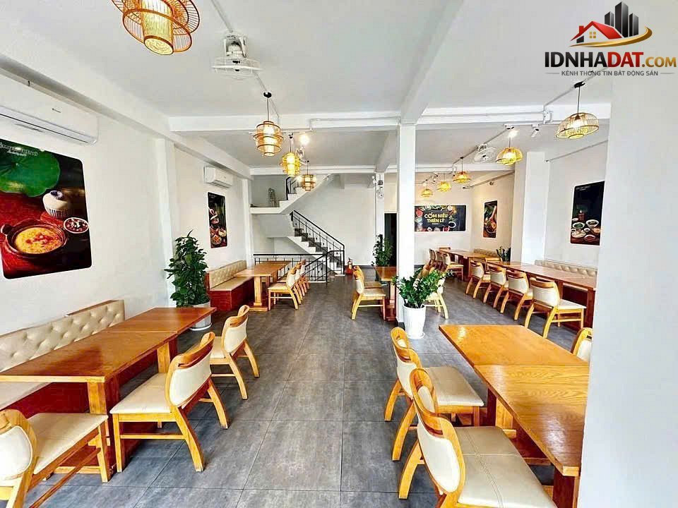 Bán nhà đất Đường Lạc Long Quân – Phường cũ 5 Quận 11 – Phường mới 5 – Thành phố Hồ Chí Minh 120m2 50 tỷ