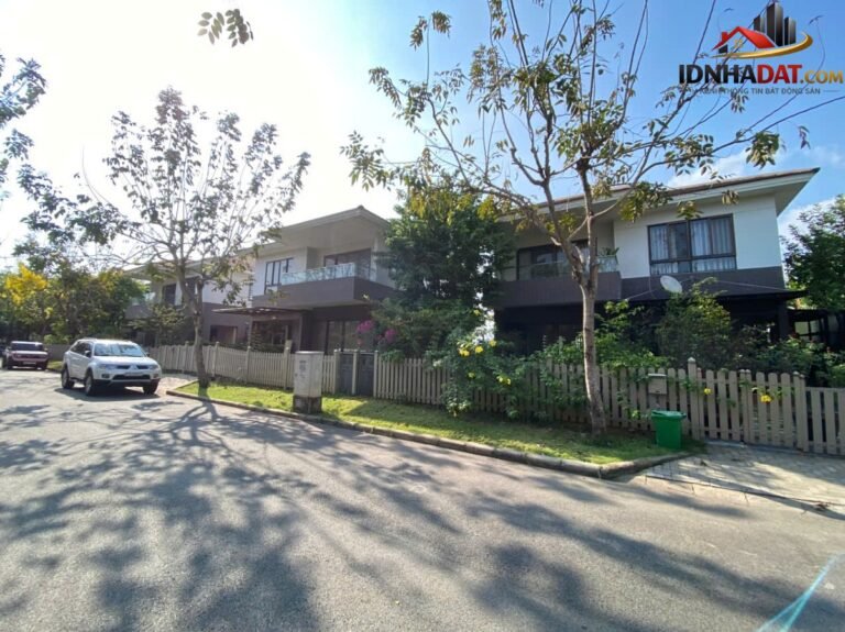 Hàng ngộp biệt thự nghỉ dưỡng Đường Đường số 10 – Phường cũ Phú Hữu Quận Thủ Đức – Phường mới Phú Hữu – Thành phố Hồ Chí Minh 263m2 32 tỷ