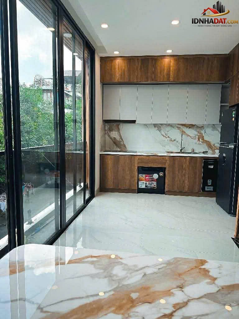 Nhà 4 tầng hiện đại 2 mặt thoáng trước sau ngang 6m gần sông quận 2 – Đường 18 – Phường Bình Trưng Đông – Thành phố Hồ Chí Minh – Diện tích 185m2 – Giá 9.5 tỷ