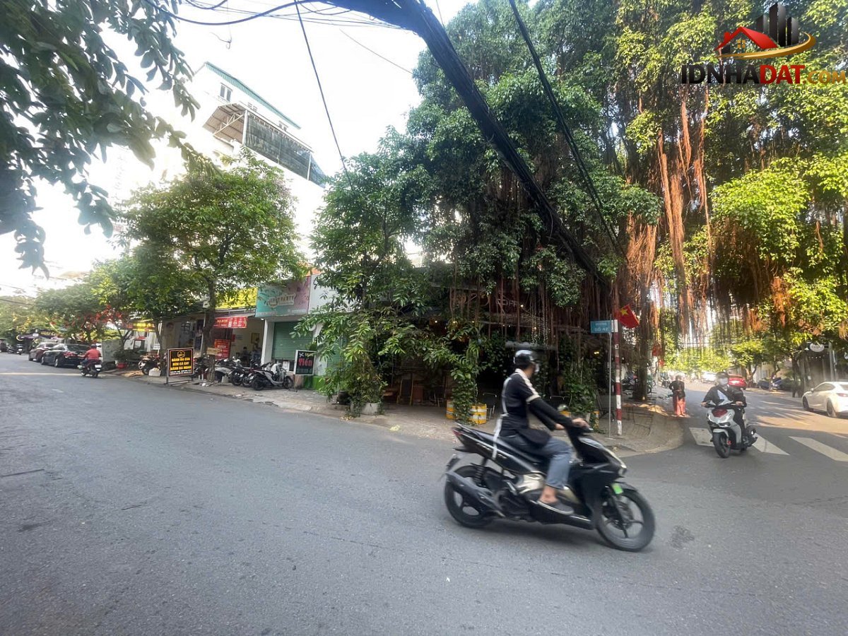 Góc 2MT đường 42 – Phường cũ Tân Quy Quận 7 – Phường mới Tân Hưng – Thành phố Hồ Chí Minh diện tích 197m2 giá 49.25 tỷ