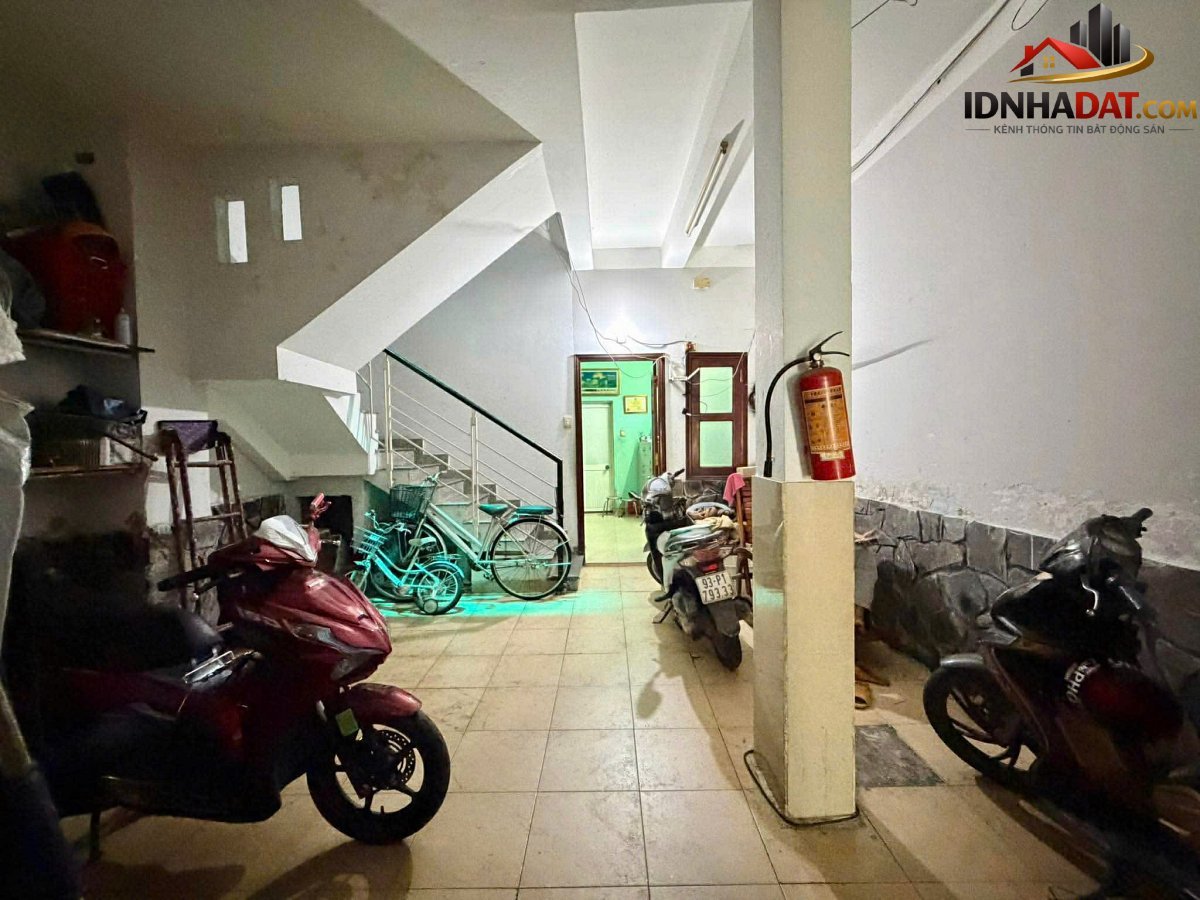 Chính chủ – gấp bán giảm 2 tỷ – Đường … – Bán nhà trong ngõ, hẻm Quận Phú Nhuận – TP Hồ Chí Minh giá 15 – 20 tỷ