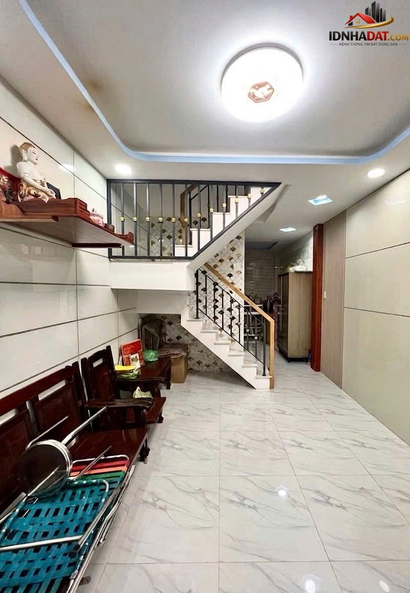 Nhà 3 tầng sát đầm sen q11 – 4 phòng ngủ – nhà còn mới chỉ vào ở – Bán nhà đất Đường Hòa Bình – Phường cũ Phú Thạnh Quận 11 – Phường mới Phú Thạnh – Thành phố Hồ Chí Minh 26m2 3850000000
