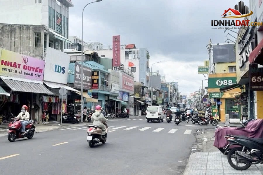 Bán nhà đất Đường Lạc Long Quân – Phường cũ … – Bán nhà mặt phố Quận Tân Bình – TP Hồ Chí Minh giá 5 – 7 tỷ