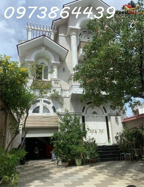 Bán nhà Phường 1 Quận Bình Thạnh Thành Phố Hồ Chí Minh – Biệt thự sân vườn đẳng cấp 268m2 – giá nhỉnh 31,5 tỷ