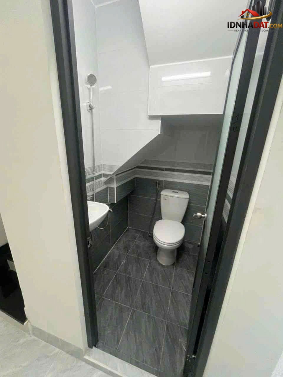Bán nhà Mặt tiền Bãi Sậy Quận 6 Thành Phố Hồ Chí Minh diện tích 28m2 giá 4,1 tỷ