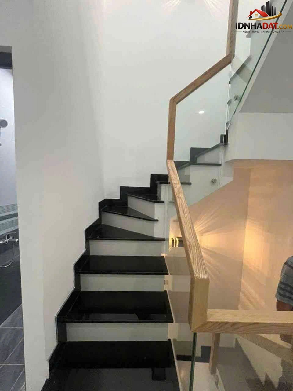 Bán nhà Mặt tiền Bãi Sậy Quận 6 Thành Phố Hồ Chí Minh diện tích 28m2 giá 4,1 tỷ