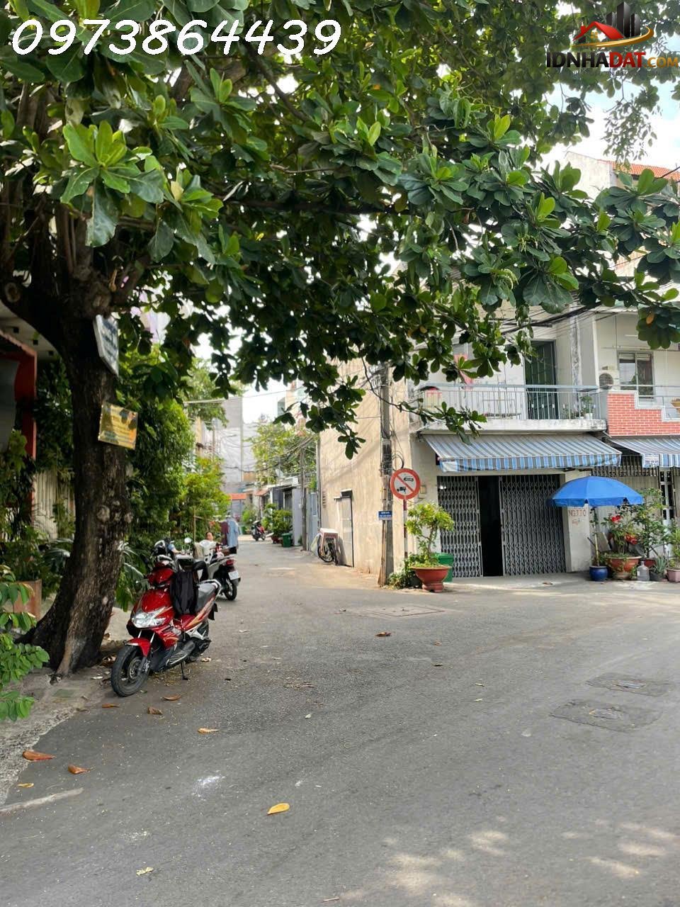 Quận 1 chỉ 2 phút – Nhà 2 mặt tiền hẻm xe tải ngay Landmark 81 chỉ 13 tỷ – 52m2
