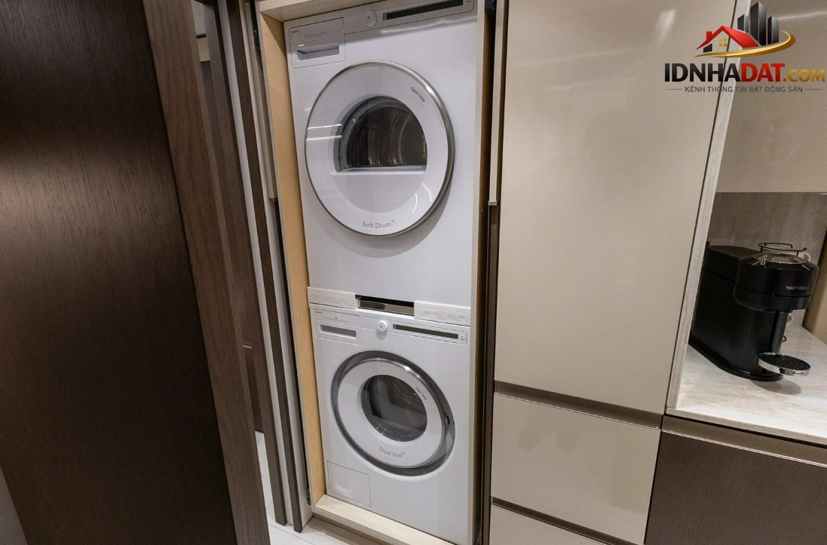 Nhà di động đẹp nhất thế giới: Như cung điện di động, giá hơn 56 tỉ, đã có người mua - Ảnh 11.