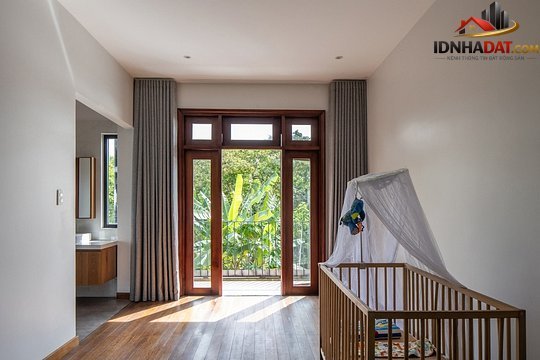 Cùng khám phá 2 kiểu nhà bọc kính - Ảnh 22.