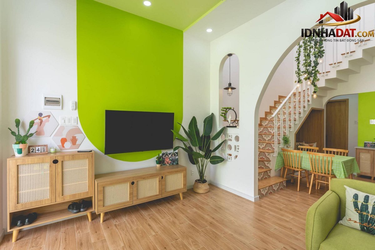 Ngôi nhà dùng gam màu chói lóa, độc đáo và đẹp đến không ngờ - Ảnh 10.