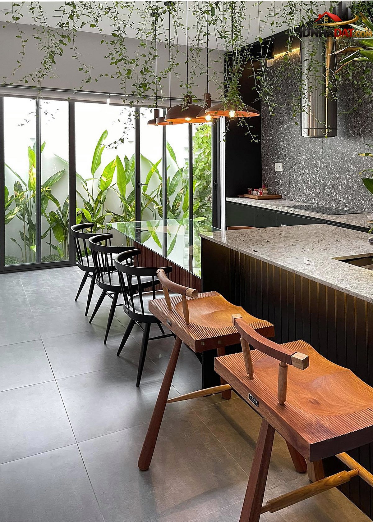 Nhà hướng Tây xanh mướt từ ngoài vào trong - Ảnh 5.
