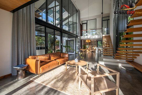Cùng khám phá 2 kiểu nhà bọc kính - Ảnh 17.