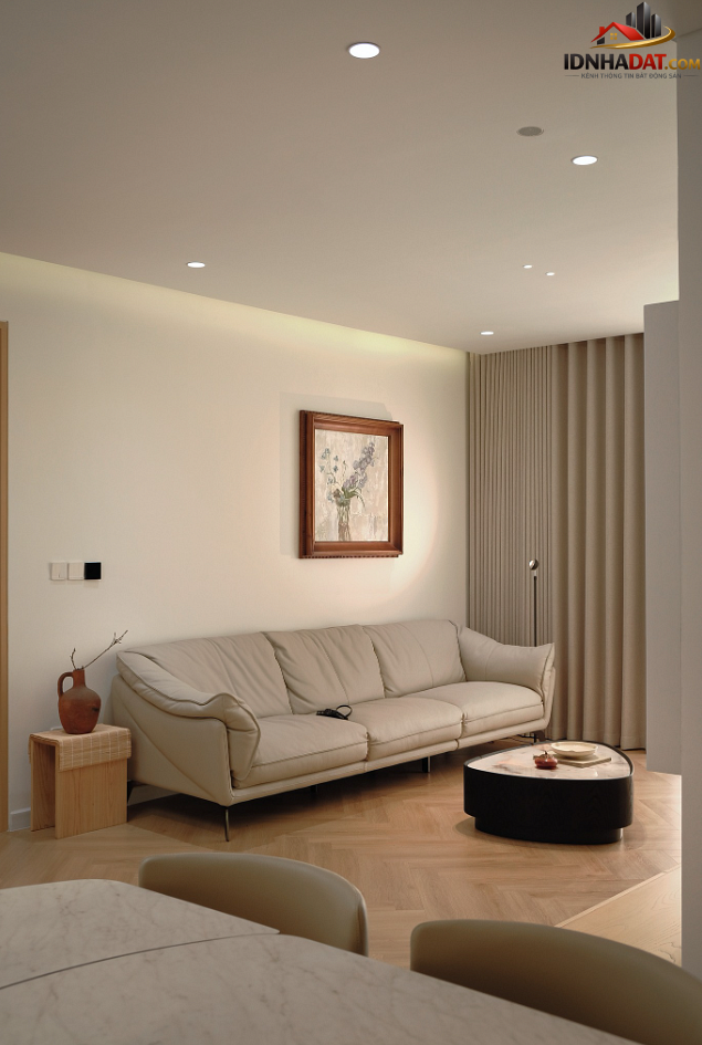 Căn hộ 130m² ở Hà Nội đóng cửa 24/7 vẫn ngập oxy tươi bảo vệ ba thế hệ- Ảnh 2.