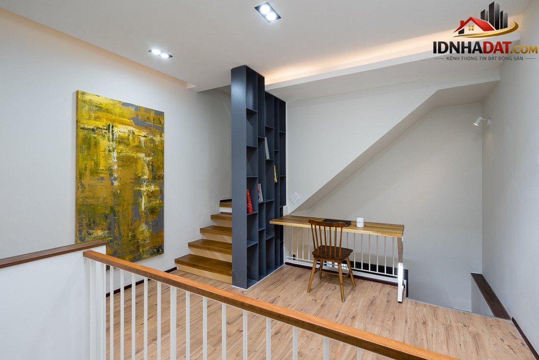 Thiết kế nhà phố lệch tầng ba thế hệ tại TP.HCM: Tối ưu diện tích và ánh sáng- Ảnh 10. Thiết kế nhà phố lệch tầng ba thế hệ tại TP.HCM: Tối ưu diện tích và ánh sáng- Ảnh 10.