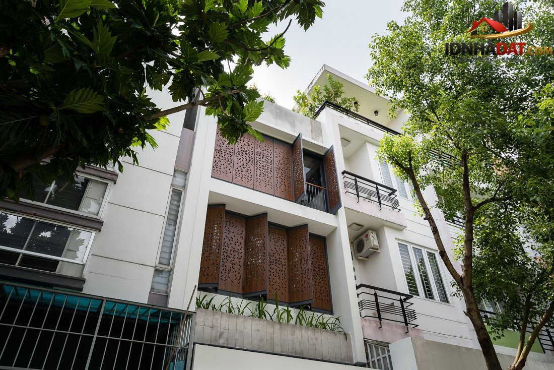 Thiết kế nhà phố lệch tầng ba thế hệ tại TP.HCM: Tối ưu diện tích và ánh sáng- Ảnh 3. Thiết kế nhà phố lệch tầng ba thế hệ tại TP.HCM: Tối ưu diện tích và ánh sáng- Ảnh 3.