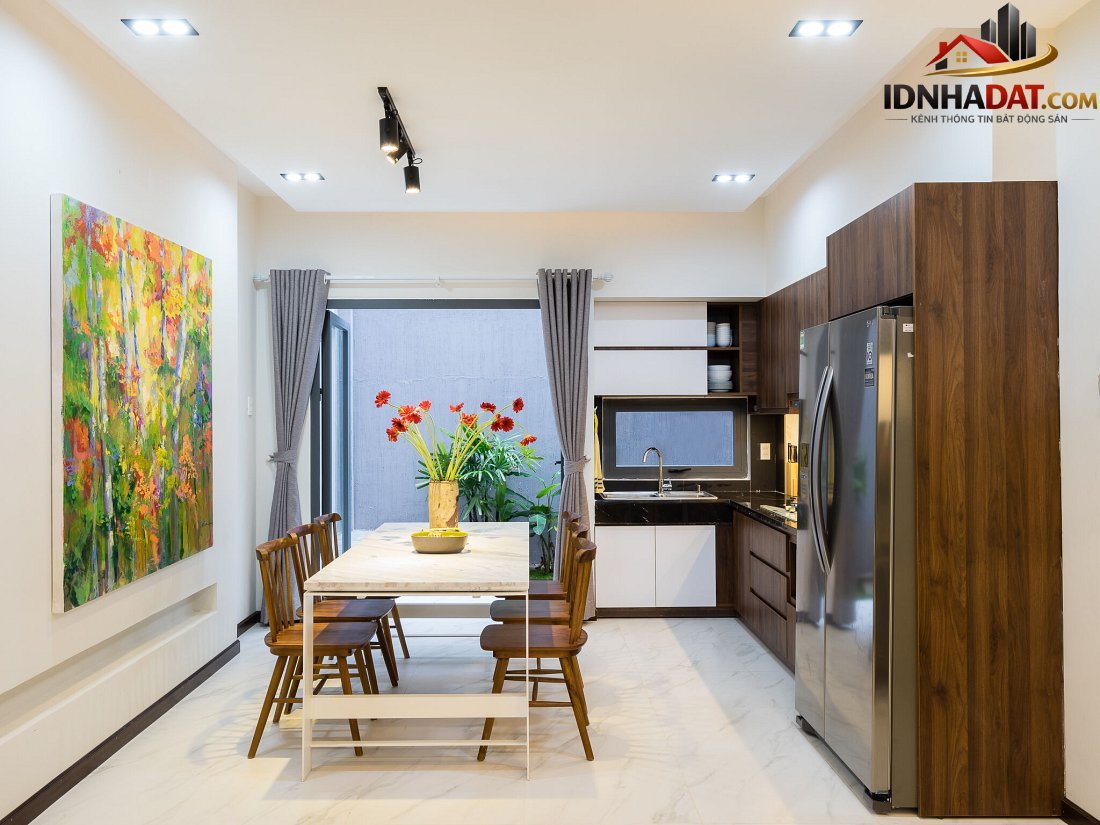 Thiết kế nhà phố lệch tầng ba thế hệ tại TP.HCM: Tối ưu diện tích và ánh sáng- Ảnh 8. Thiết kế nhà phố lệch tầng ba thế hệ tại TP.HCM: Tối ưu diện tích và ánh sáng- Ảnh 8.