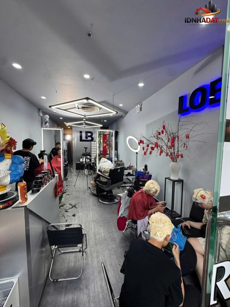 Chính chủ cần sang nhượng salon tóc Đường Hòa Bình – Phường cũ Hiệp Tân Quận Tân Phú – Thành phố Hồ Chí Minh diện tích 48m2 giá 70000000