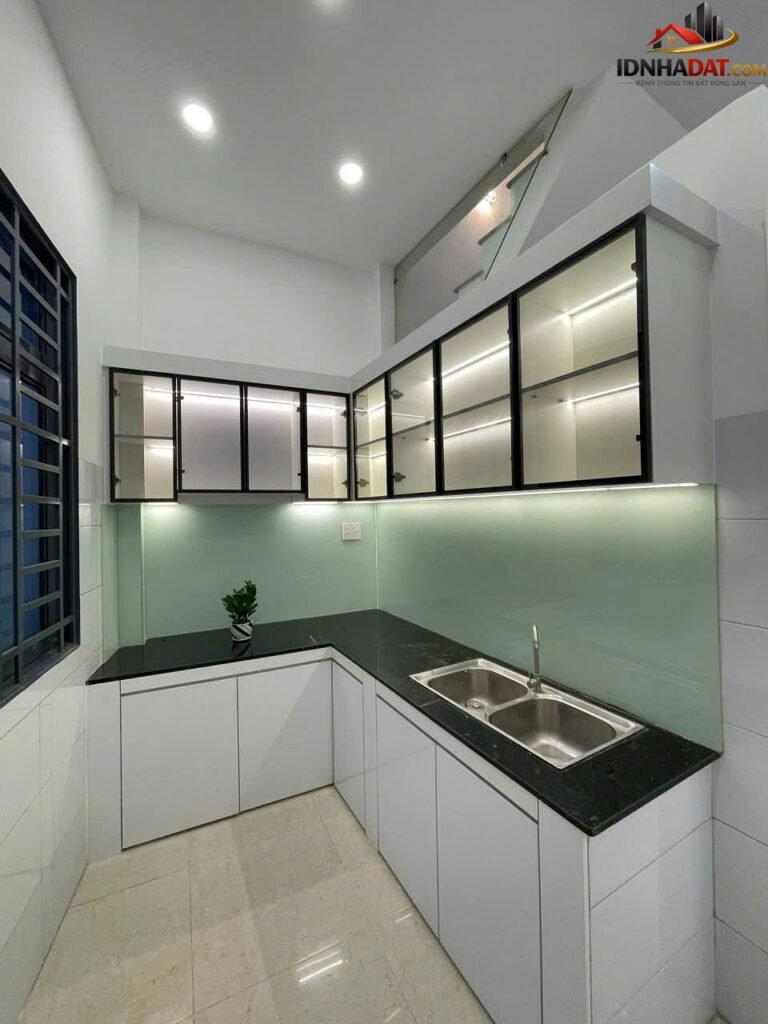NHÀ mới xây- 3 Tầng hxh Đường Hồng Bàng – Phường cũ 5 Quận 6 – Phường mới 5 – Thành phố Hồ Chí Minh – Diện tích 36m2 – Giá 5.2 tỷ