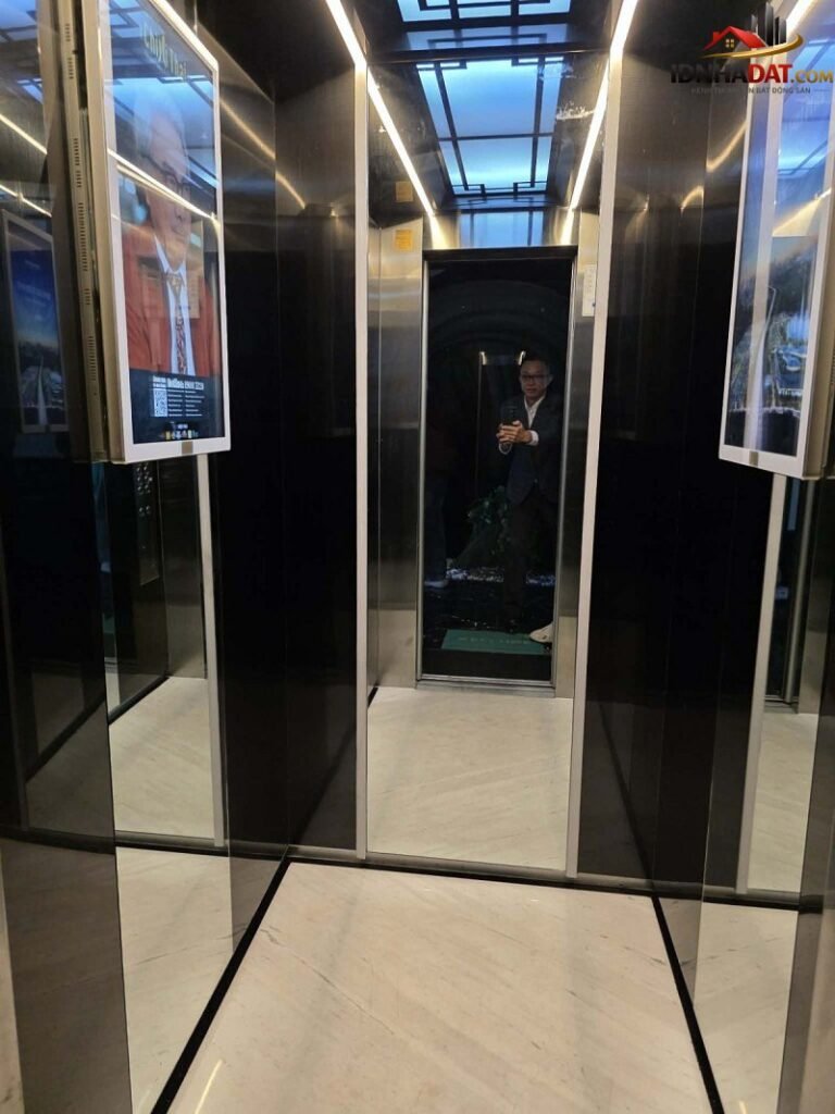 Bán gấp toà nhà MT Nguyễn Đình Chiểu – Diện tích 1844m2 – Giá 300 tỷ – Bán nhà đất Đường Nguyễn Đình Chiểu – Phường cũ 3 Quận 3 – Phường mới Bàn Cờ – Thành phố Hồ Chí Minh