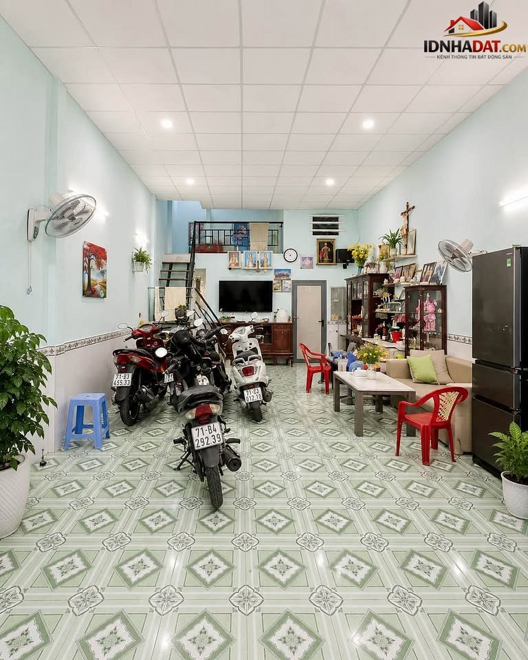 Giáp tân phú gần chợ gò xoài hẻm tải 93m2 ngang 8m… – Bán kho xưởng Quận Tân Phú – TP Hồ Chí Minh giá 5 – 7 tỷ