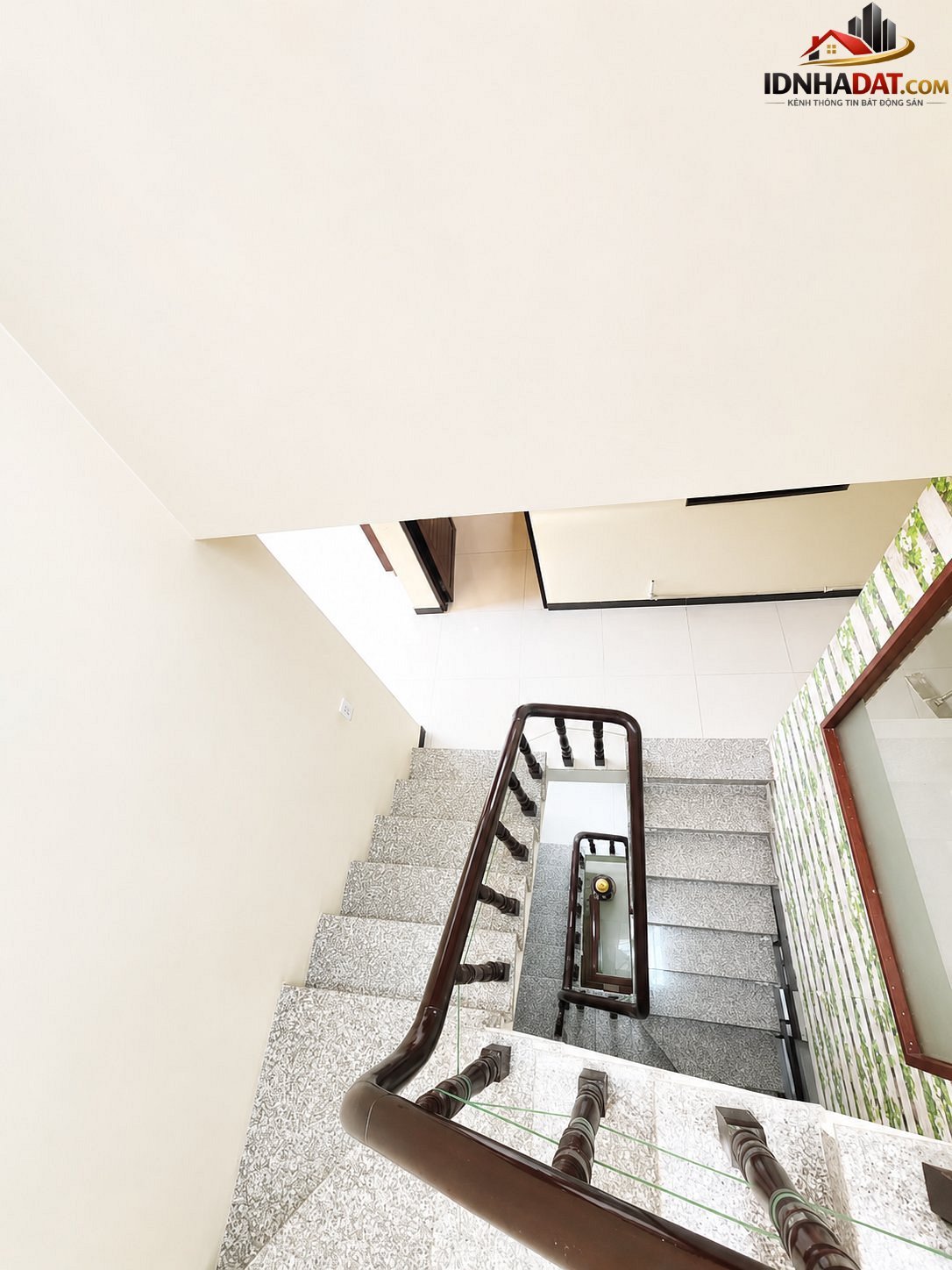 Nhà ngon THÀNH THÁI , 4 tầng BTCT , 43M2 , sát hẻm xe hơi , CHỈ 6.X TỶ – Bán nhà đất Đường Thành Thái – Phường cũ Không xác định Quận 10 – Phường mới Không xác định – Thành phố Hồ Chí Minh