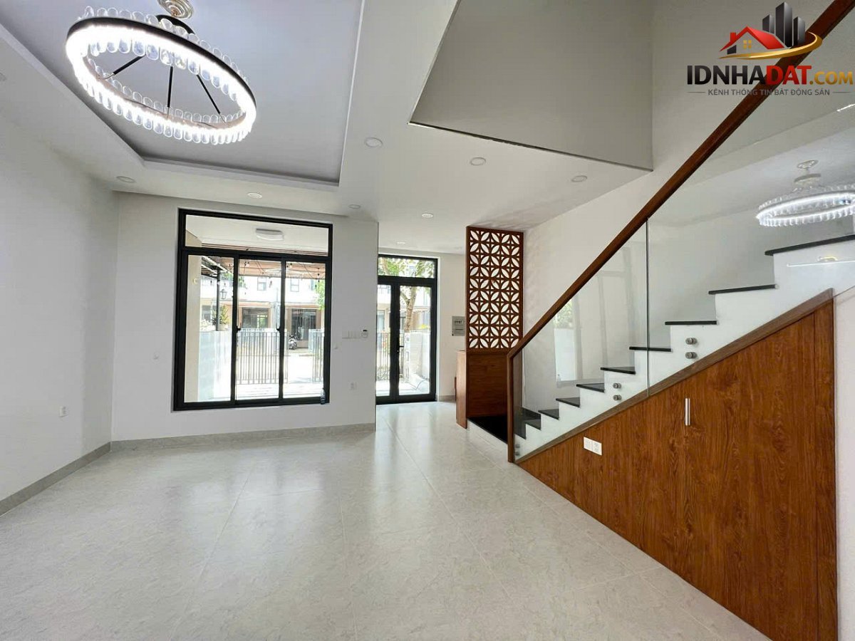 96.8m2 – Giá 13 tỷ – 4PN5WC đầy đủ nội thất – Compound Lavila Kiến Á – Bán nhà đất Đường Nguyễn Hữu Thọ – Phường cũ Phước Kiển – Huyện Nhà Bè – Phường mới Nhà Bè – Thành phố Hồ Chí Minh