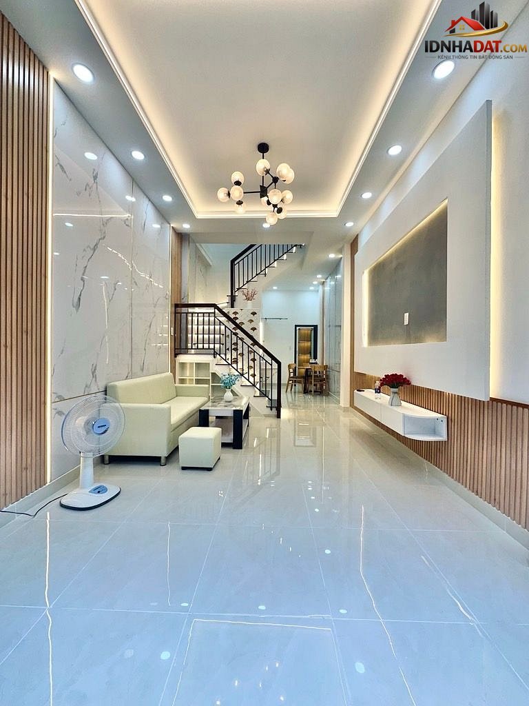 Nhà đẹp full nội thất sát vách sân bay – 37m2 – 5.4 tỷ – Bán nhà đất Đường Nguyễn Sỹ Sách – Phường cũ 15 – Quận 15 – Thành phố Hồ Chí Minh