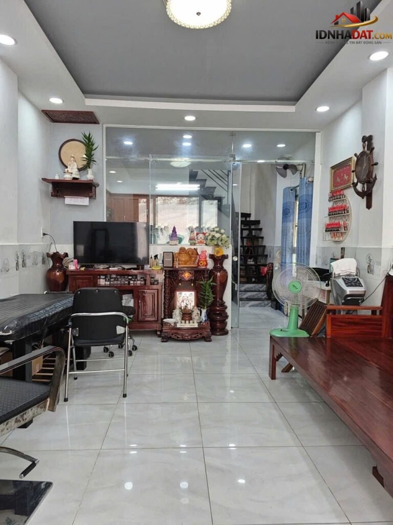 Bán nhà đất Đường D9 – Phường cũ Tây Thạnh Quận Tân Phú – Phường mới Tây Thạnh – Thành phố Hồ Chí Minh 40m2 3.8 tỷ