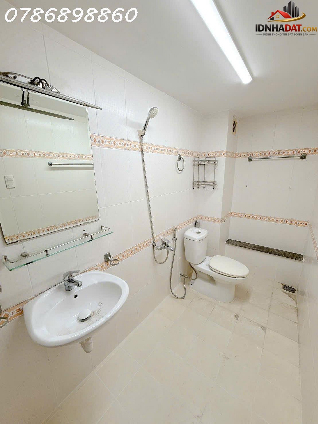 nhà góc 2 mặt tiền vị trí cực đẹp ngay trung tâm quận 7 Bán nhà đất Đường Nguyễn Thị Thập – Phường cũ Tân Phong – Quận 7 – Phường mới Tân Phong – Thành phố Hồ Chí Minh 490m2 9.6 tỷ
