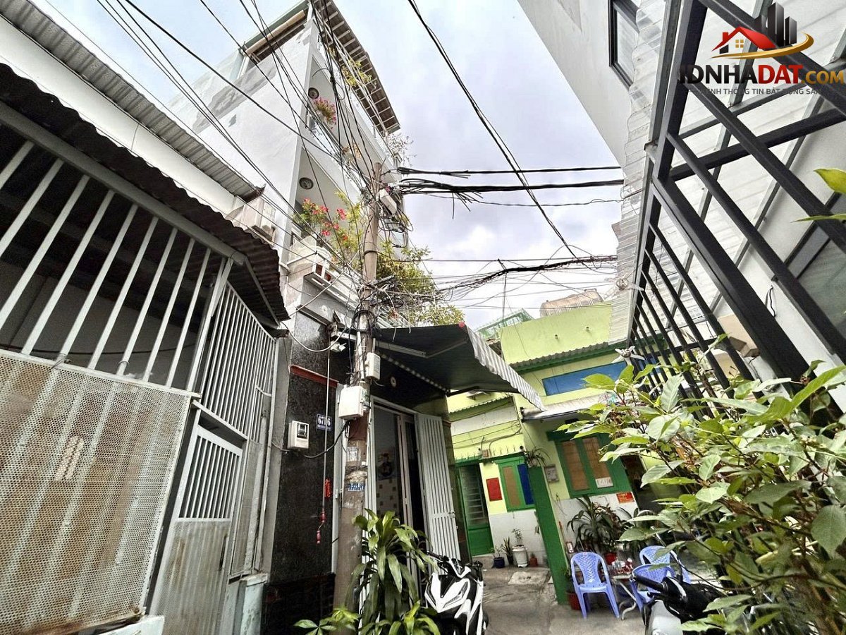 Nhà bán chỉ 8.45t dt siêu khủng- ngang nở hậu 8.1m- gần ngay đ.xe hơi – kế bên đ.xóm chiếu- tôn Bán nhà đất Đường Đoàn Văn Bơ – Phường cũ 18 Quận 4 – Phường mới 18 – Thành phố Hồ Chí Minh