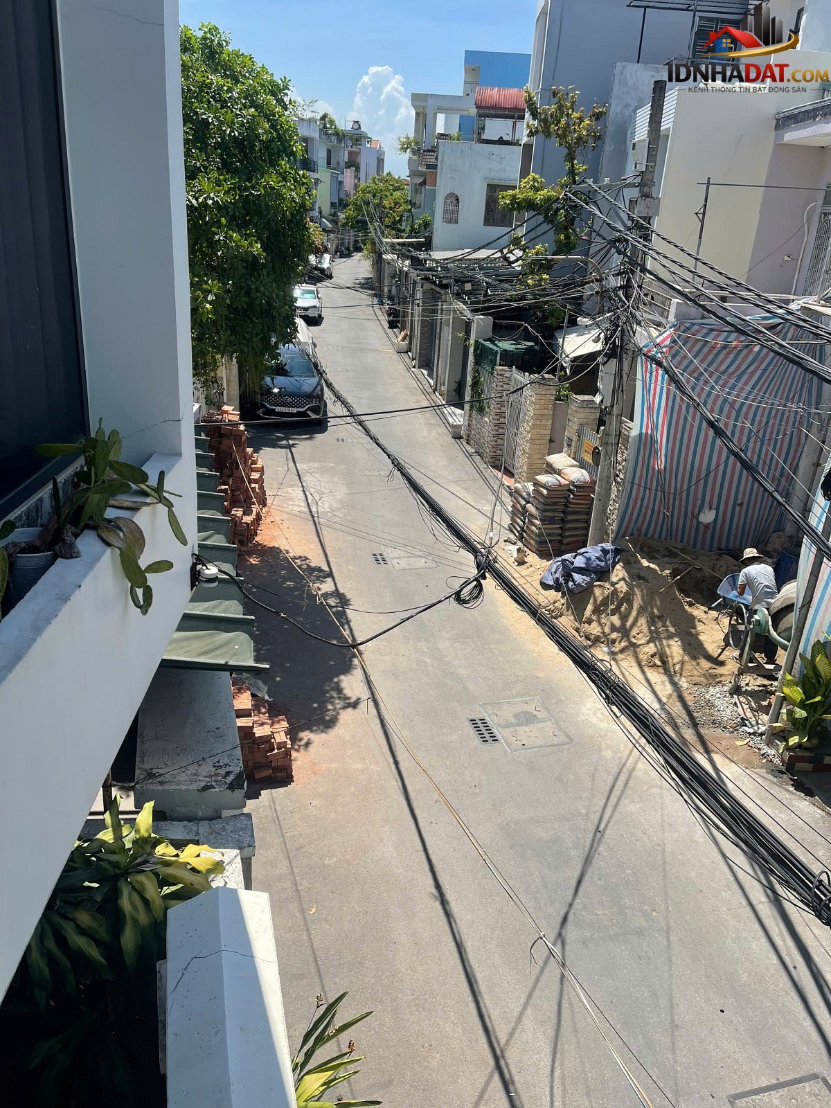 Chủ gia đình đang ở bán nhà riêng để chuyển nơi công tác. Nhà 3 tầng mới full nội thất xịn Bán nhà đất Đường Trưng Nữ Vương – Phường cũ Hòa Thuận Tây Quận Hải Châu – Phường mới Hòa Thuận Tây – Thành phố Đà Nẵng 242m2 7.7 tỷ