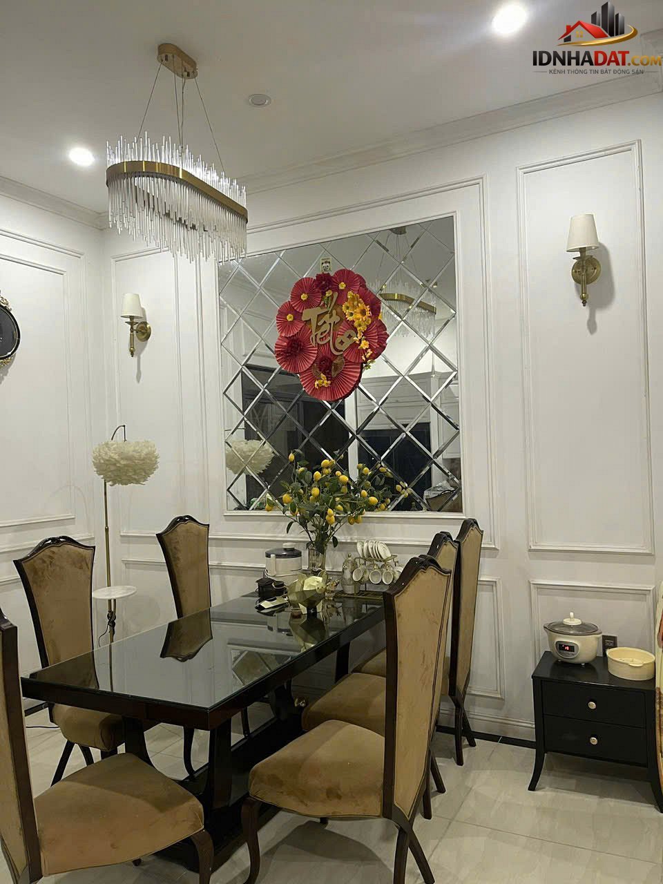 Chủ gia đình đang ở bán nhà riêng để chuyển nơi công tác. Nhà 3 tầng mới full nội thất xịn Bán nhà đất Đường Trưng Nữ Vương – Phường cũ Hòa Thuận Tây Quận Hải Châu – Phường mới Hòa Thuận Tây – Thành phố Đà Nẵng 242m2 7.7 tỷ