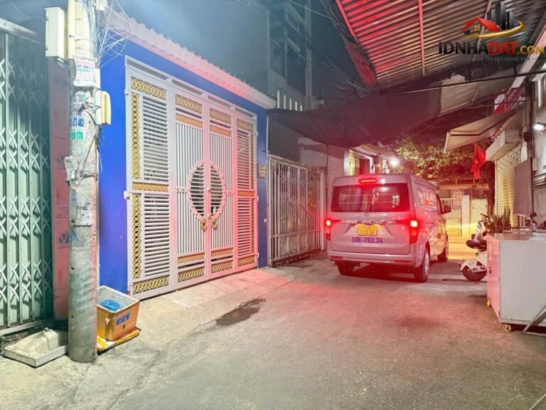 Nhà lô góc phan văn hớn sát trường chinh – ngang khủng 4.8m – giá chỉ 3 tỷ Bán nhà đất Đường Phạn Văn Hớn – Phường cũ Đông Hưng Thuận Quận 12 – Phường mới Đông Hưng Thuận – Thành phố Hồ Chí Minh 63m2