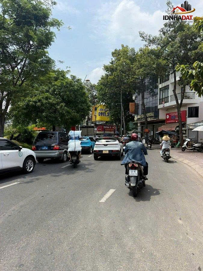 Chính chủ bán gấp giá sốc. cơ hội hiếm sở hữu nhà mặt tiền trần văn đang quận 3 – Đường Trần Văn Đang – Phường cũ 9 – Phường mới 9 – Thành phố Hồ Chí Minh – Diện tích 65m2 – Giá 15 tỷ