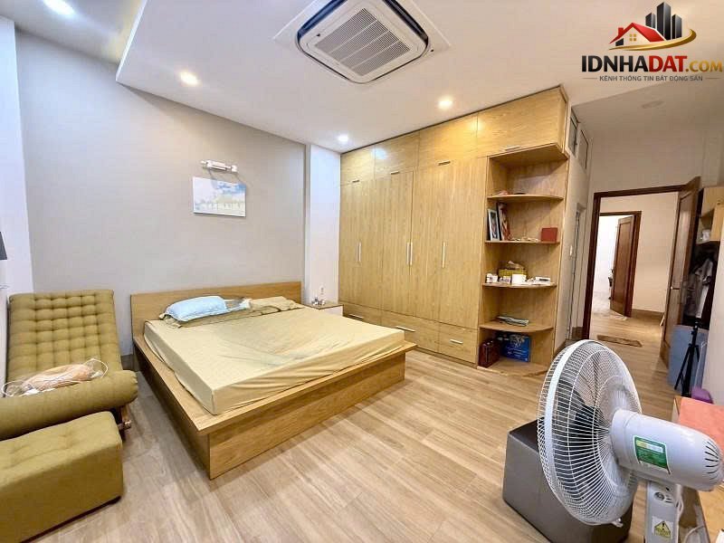 Bán nhà đất Đường Sư Vạn Hạnh – Phường cũ 13 Quận 10 – Phường mới 13 – Thành phố Hồ Chí Minh diện tích 83m2 giá 18.9 tỷ