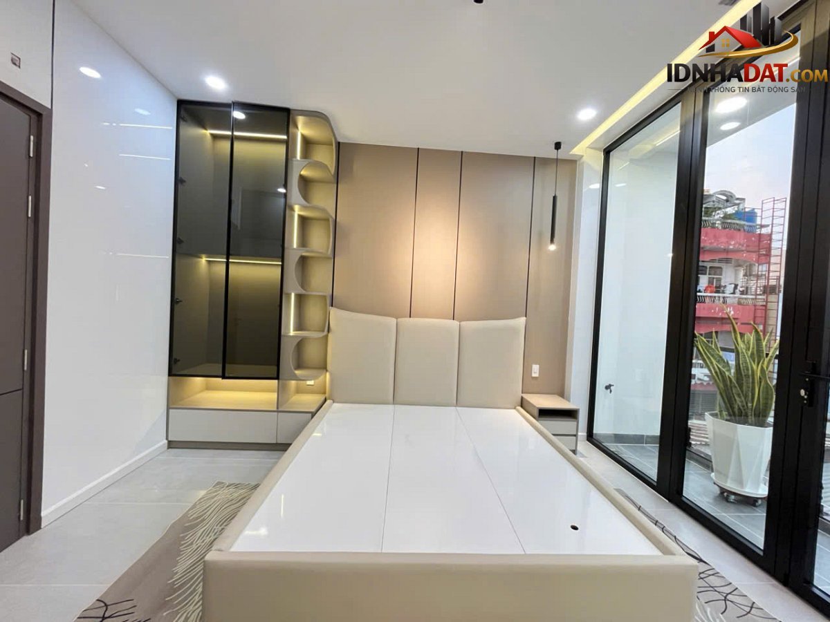 Hàng Hiếm Quận 11 , Nhà Mới Thang Máy, Full Nội Thất Bán nhà đất Đường Lạc Long Quân – Phường cũ 3 Quận 11 – Phường mới 3 – Thành phố Hồ Chí Minh 41m2 8.4 tỷ