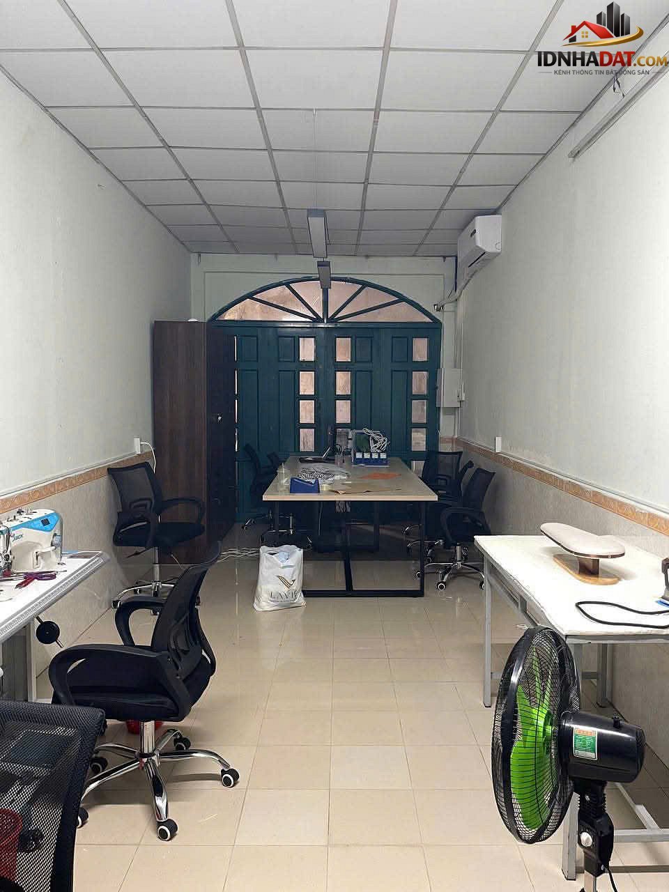 Sang nhượng mặt bằng kinh doanh mặt tiền Hoàng Văn Thụ – Phường cũ 8 Quận Phú Nhuận – Phường mới 8 – Thành phố Hồ Chí Minh 80m2 150 triệu