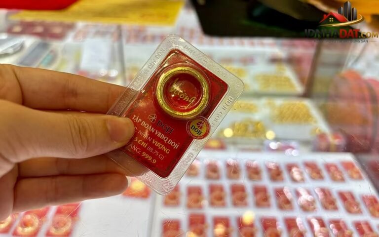 Phân Tích Thị Trường Vàng: Diễn Biến Giá Vàng Trong Nước và Thế Giới Cuối Tuần Qua