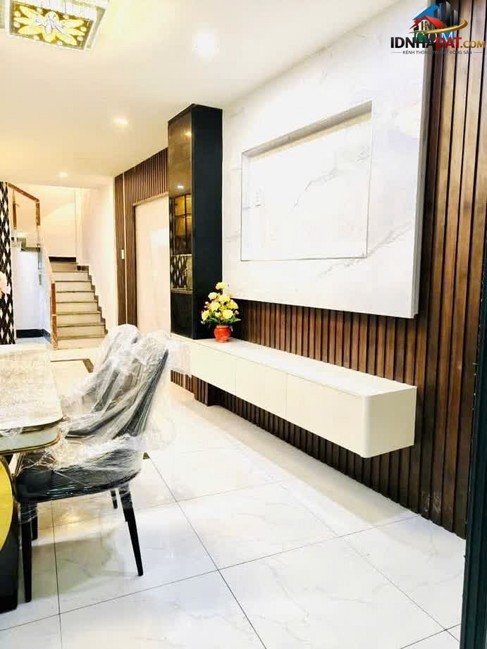 Nội Thất Gỗ Cao Cấp – Nhà Đẹp Nguyễn Tri Phương Q10 – 5.27 Tỷ – Diện tích 27m² – Bán nhà đất Đường Nguyễn Tri Phương – Phường cũ Không xác định Quận 10 – Thành phố Hồ Chí Minh