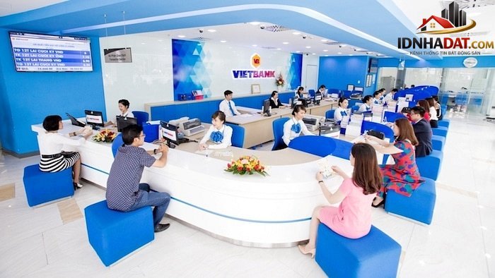 Cổ Phiếu Vietbank Chính Thức Giao Dịch Trên HOSE: Những Xu Hướng Quan Trọng Đến Năm 2027