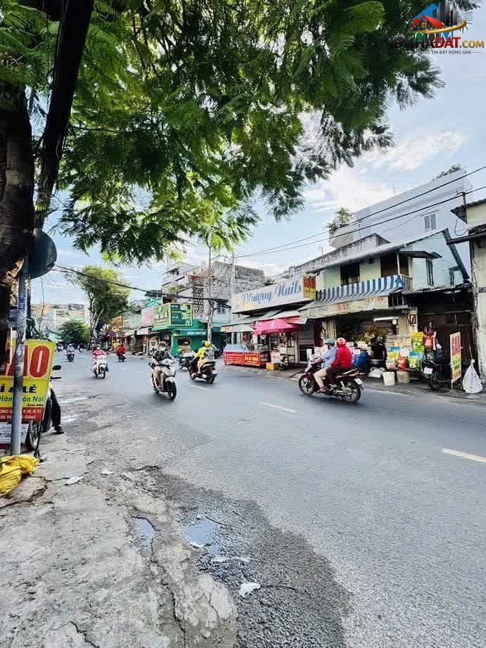 Bán nhà đất Đường Lạc Long Quân – Quận 11 – Thành phố Hồ Chí Minh 90m² 22.5 tỷ